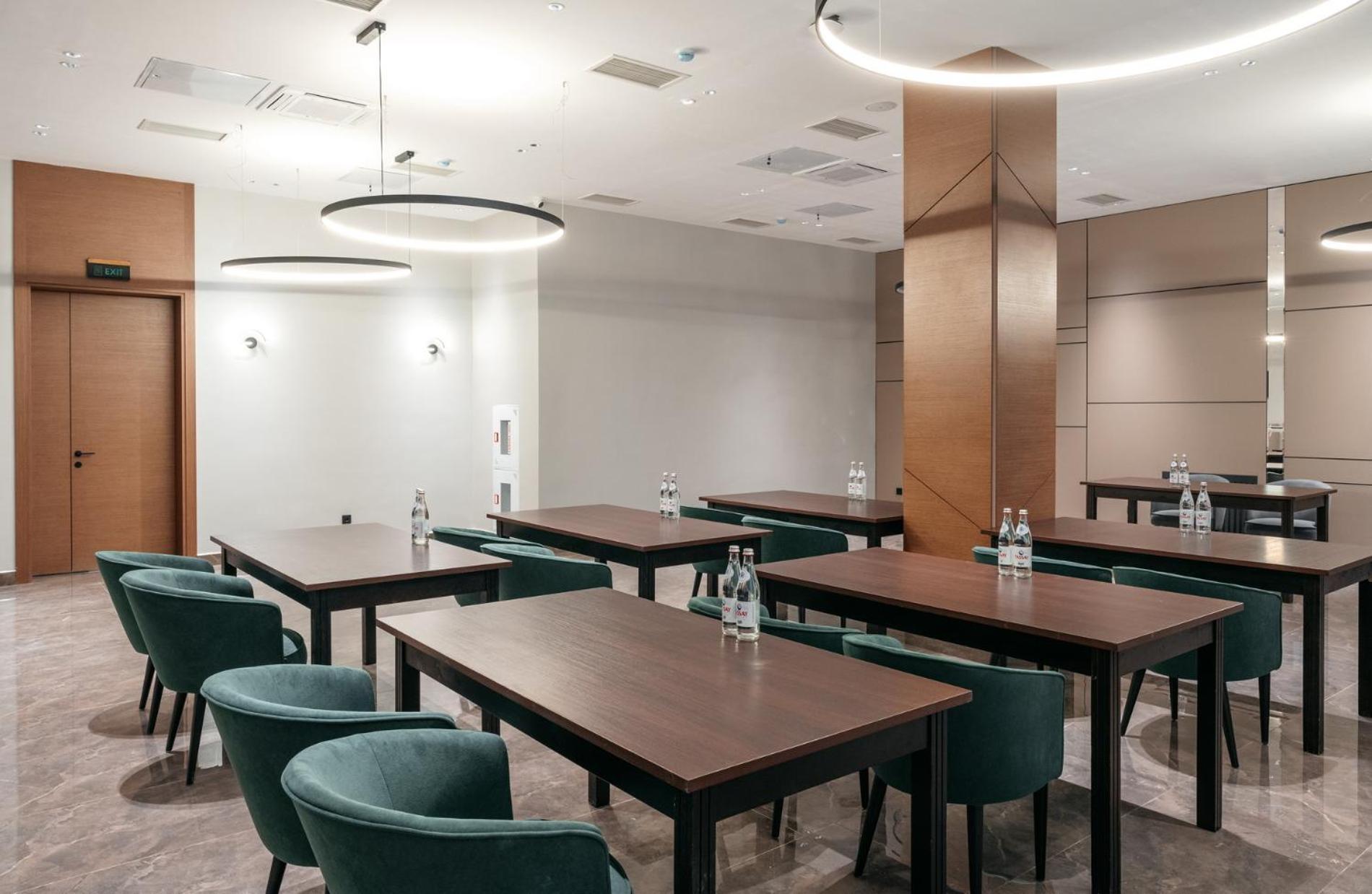 Raavah Aparthotel 阿拉木图 外观 照片